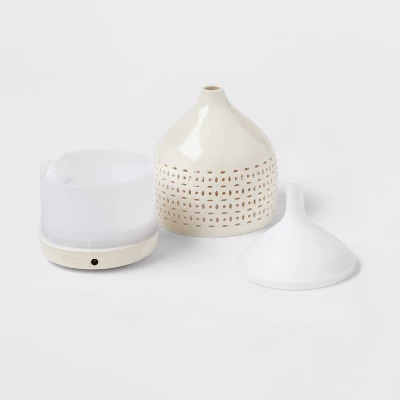 300ml Cutout Ceramic Color Changing Oil Diffuser White - Opalhouse™ 2 300ml Cutout Ceramic Color Changing Oil Diffuser White - Opalhouse™ - Image 2